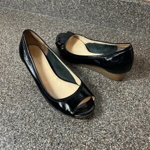 Cole Haan Air Womens 6.5 B Wedge Heel Slip On Pump Black Patent Leather Peep Toe